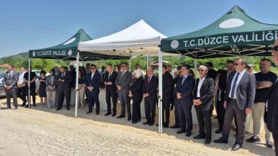 DÜZCE(İHA) – Sağlık Bakanlığı tarafından Kazukoğlu Mahallesinde yaptırılan Acil Sağlık