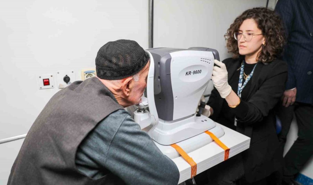 Düzce(İHA) – Düzce’de ilk olan mobil göz ve skolyoz tarama