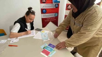 DÜZCE(İHA) – Düzce İl Sağlık Müdürlüğü görevlileri vatandaşların yoğun olduğu