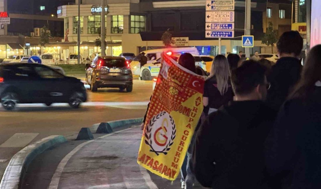 Galatasaray şampiyonluğunu ilan etti, Sakaryalı taraftarlar sokağa döküldü Galatasaray’ın Trendyol Süper Lig’in 36. haftasında Kayserispor’u 3-0 yenerek sezonun