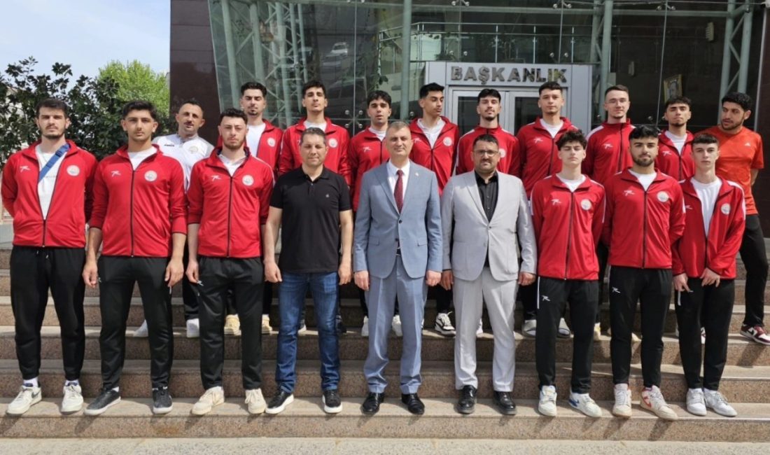 Gölcük Belediyespor Voleybol Takımının hedefi Türkiye şampiyonası Gölcük Belediyespor Genç Erkek Voleybol Takımı, Bilecik’te düzenlenecek olan Türkiye