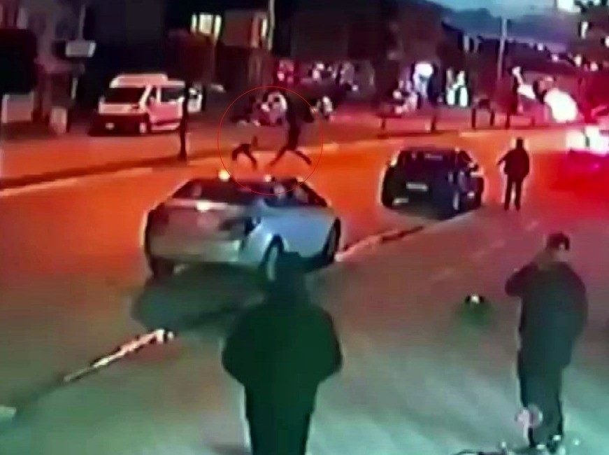 Görev aşkı tıraşı yarım bıraktırdı: JASAT dedektifi şüpheliyi böyle yakaladı Sakarya’da mesai saati dışında berberde tıraş olan Jandarma Suç Araştırma