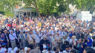 Kocaeli’de 95 hacı adayı, 2 kafile halinde dulalar eşliğinde kutsal