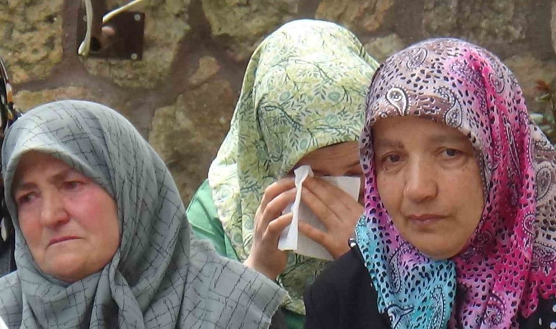 Hacı adayları dualarla kutsal topraklara uğurlandı Bolu’nun Mudurnu ilçesinde 2025 yılı hac ibadetini yerine getirmek üzere