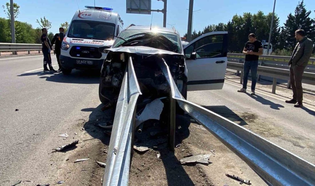 Hafif ticari araç bariyere saplandı Kocaeli’nin Kartepe ilçesinde kontrolden çıkan hafif ticari aracın bariyere çarpması
