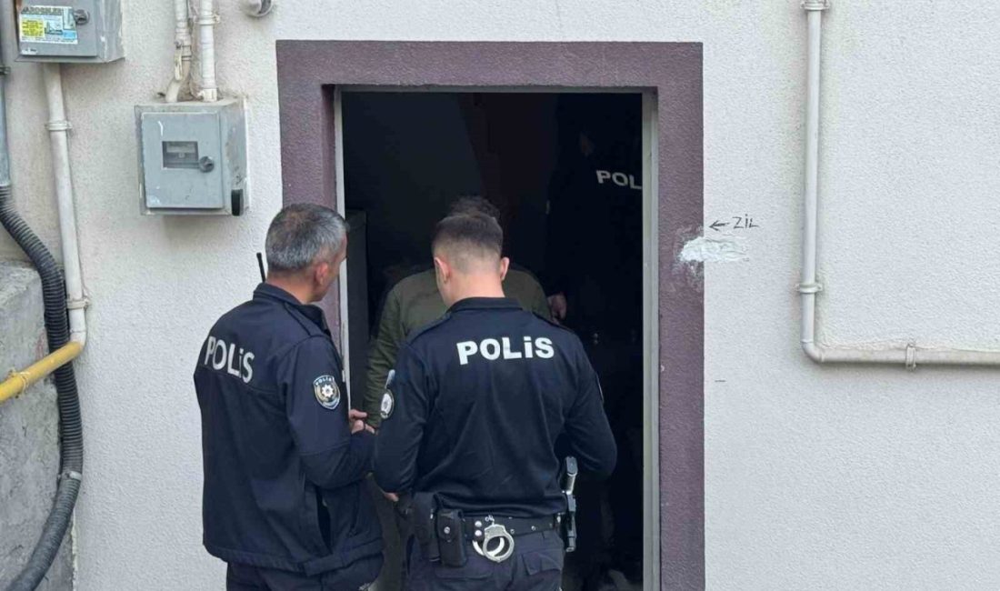 Hastanede yatan eşini görmek için hazırlık yaparken kalbine yenik düştü Bilecik’te hastanede yatan eşini ziyarete gitmek için hazırlanan yaşlı adam