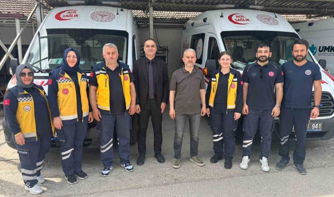 Hayat kurtaran ekipleri 7/24 görevlerinin başında DÜZCE(İHA) – Düzce Sağlık Müdürü Dr. Yasin Yılmaz, 7/24 görev