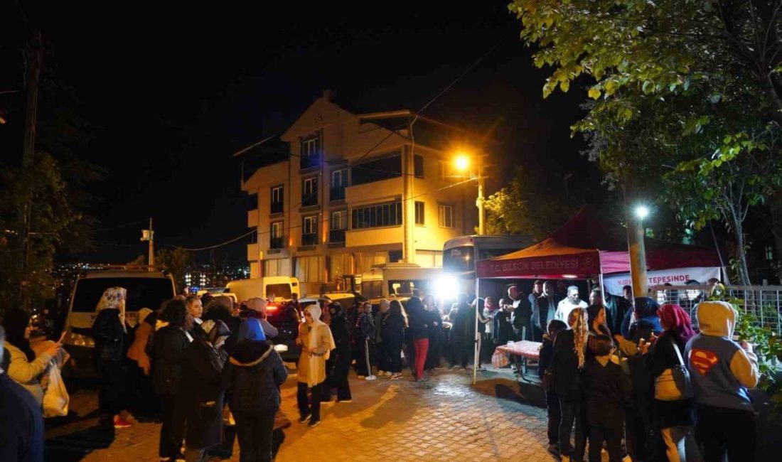 Bilecik’te her yıl Hıdrellez sabahı Kırklar Tepesi’ne gelen vatandaşlar, toprağa