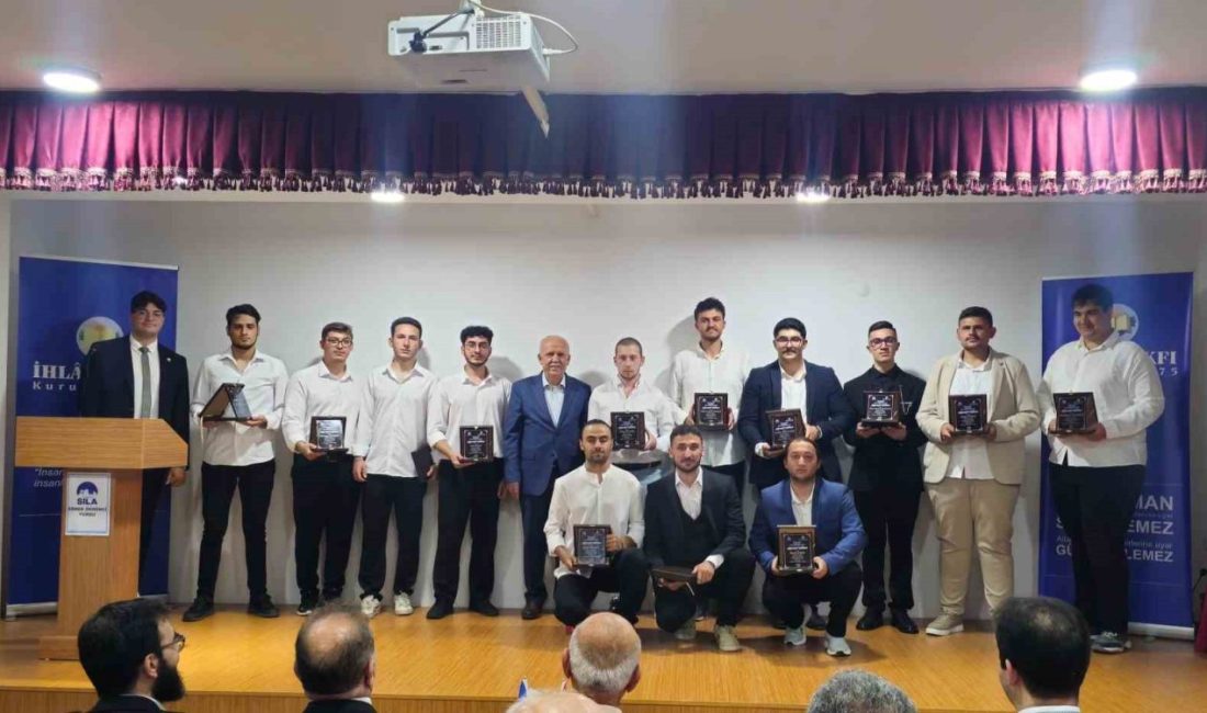 Kastamonu’da bulunan İhlas Vakfı Sıla Erkek Öğrenci Yurdunda kalan 16