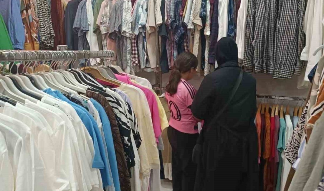 İhtiyaç sahiplerine bayram sevinci: Sosyal market kapılarını açtı DÜZCE (İHA) – Düzce’de Kurban Bayramı öncesi kapılarını açan sosyal