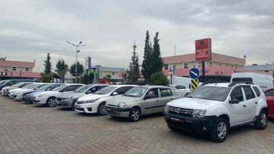 Kocaeli’de ikinci el araç piyasası yeniden hareketleniyor. 30 yıllık geçmişe