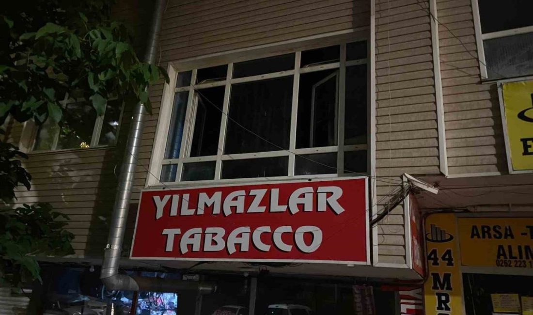 İş yerinde unutulup kapı üstüne kilitlenince çareyi camda aradı, düşerek ağır yaralandı Kocaeli’de alkol aldıktan sonra iş yerinde unutularak üzerine kapı kilitlenen