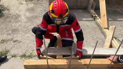 Kocaeli itfaiyesi, ağır arama kurtarma ekibine tahkimat ve iple erişim