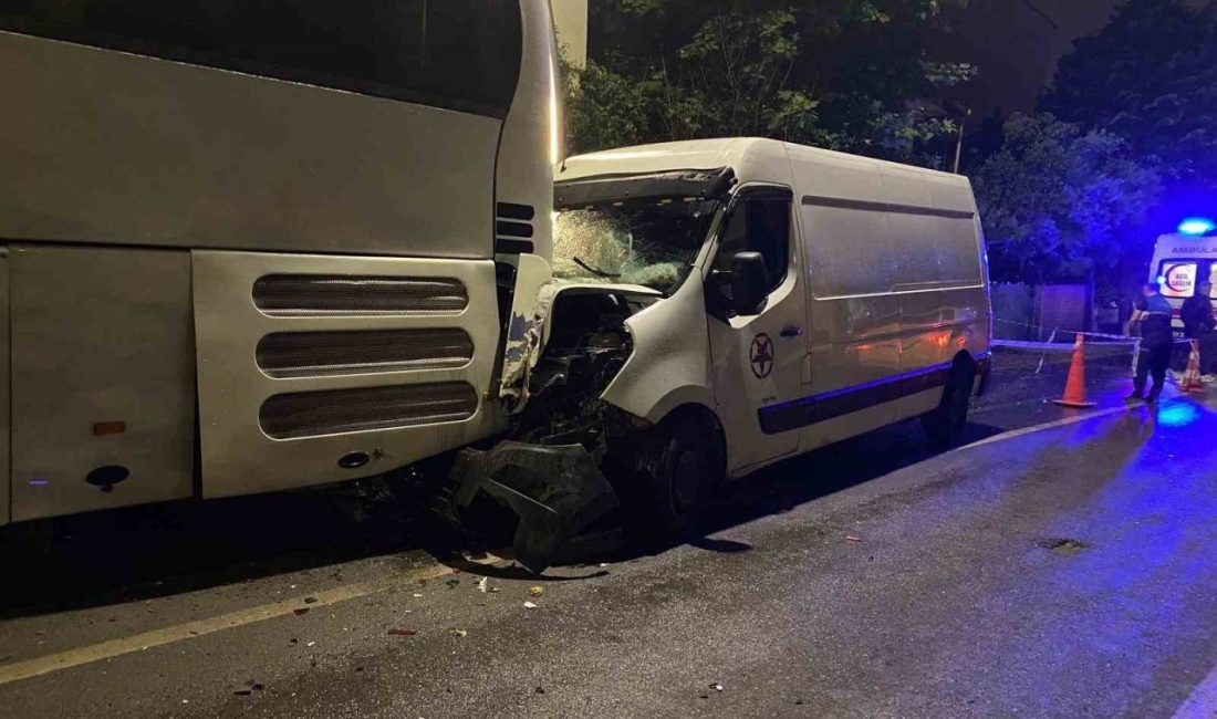 İzinsiz alınan araçla ortalığı savaş alanına çevirdiler: 3 yaralı Kocaeli’nin Körfez ilçesinde izinsiz aldığı araçla tur atan sürücü ortalığı