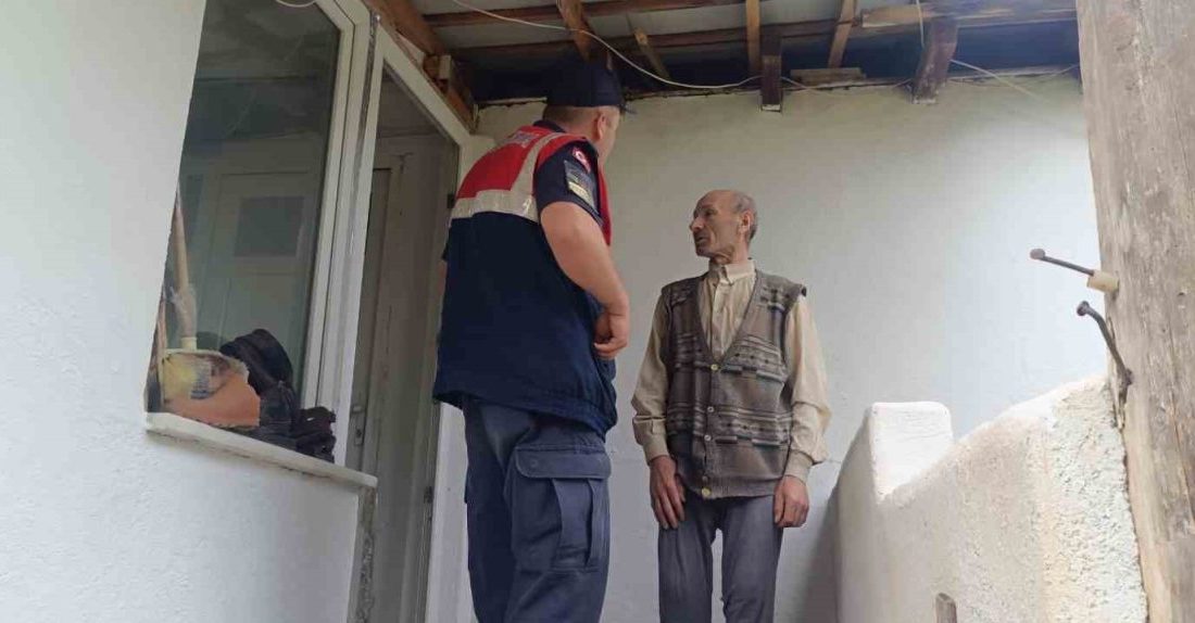 Jandarma Kurban Bayramı öncesi dolandırıcılık uyarısı Pazaryeri İlçe Jandarma Komutanlığı ekipleri, Kurban Bayramı öncesinde köy köy