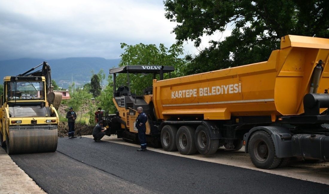 Kartepe’de 930 ton asfalt serimi gerçekleştirildi Kartepe Fatih Sultan Mehmet Mahallesi’nde yürütülen çalışmalarla toplam 930 ton