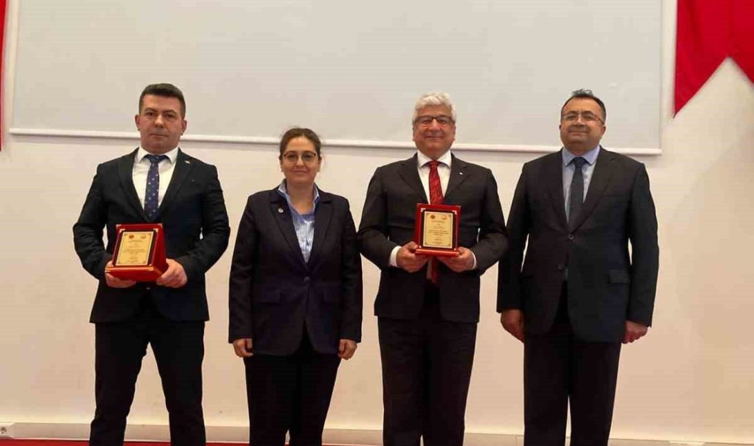 Kastamonu Üniversitesi İktisadi ve İdari Bilimler Fakültesi’ne proje ödülü Kastamonu Üniversitesi İktisadi ve İdari Bilimler Fakültesi, desteklemeye layık görülen