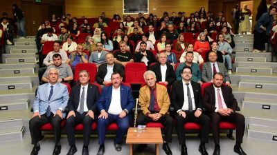 Kastamonu Üniversitesi’nde Müzeler Haftası etkinlikleri çerçevesinde düzenlenen konferansta, Prof. Dr.