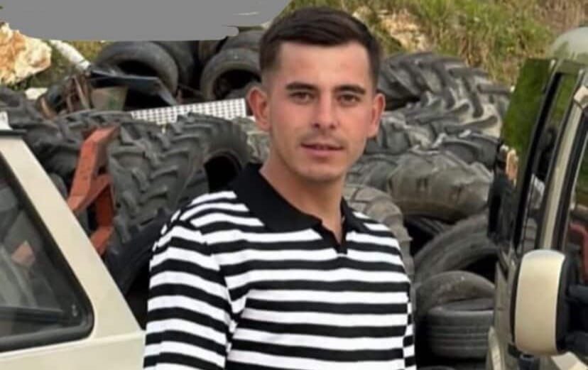 Kastamonu’da hastane önüne bırakılan ve hayatını kaybeden şahsın arkadaşları tutuklandı Kastamonu’nun Devrekani ilçesinde araçla gezindikleri sırada fenalaşan ve arkadaşları tarafından