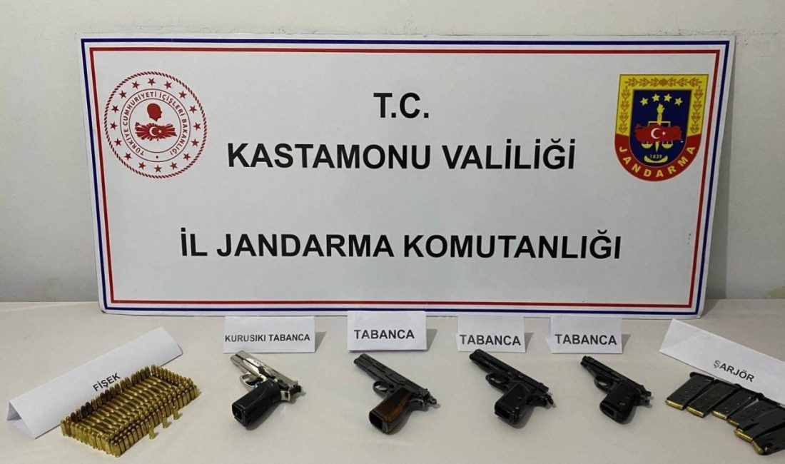 Kastamonu’da kaçak silah operasyonu: 1 gözaltı Kastamonu’da düzenlenen operasyonda 4 adet kaçak tabancayla yakalanan 1 kişi