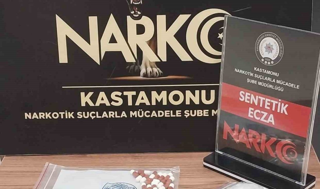 Kastamonu’da uyuşturucuyla yakalanan 6 şüpheli gözaltına alındı Kastamonu’da polis ekipleri tarafından uyuşturucuyla yakalanan 6 şüpheli gözaltına alındı.