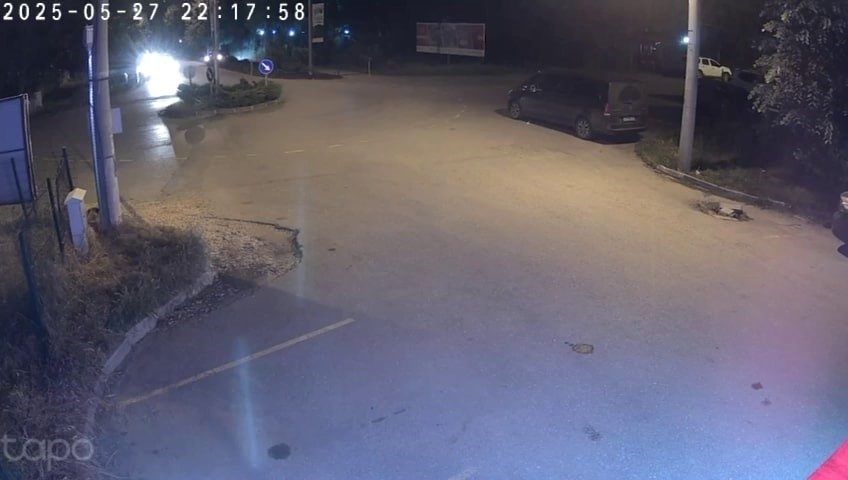 Kavşakta drift yapan otomobil ağaca çarptı: 3 yaralı Sakarya’nın Sapanca ilçesinde daha önce bir şahsın drift yapan otomobili