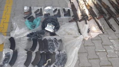 Diyarbakır’dan, İstanbul’a yola çıkan ve uyuşturucu madde taşıdığı değerlendirilerek Sakarya’da