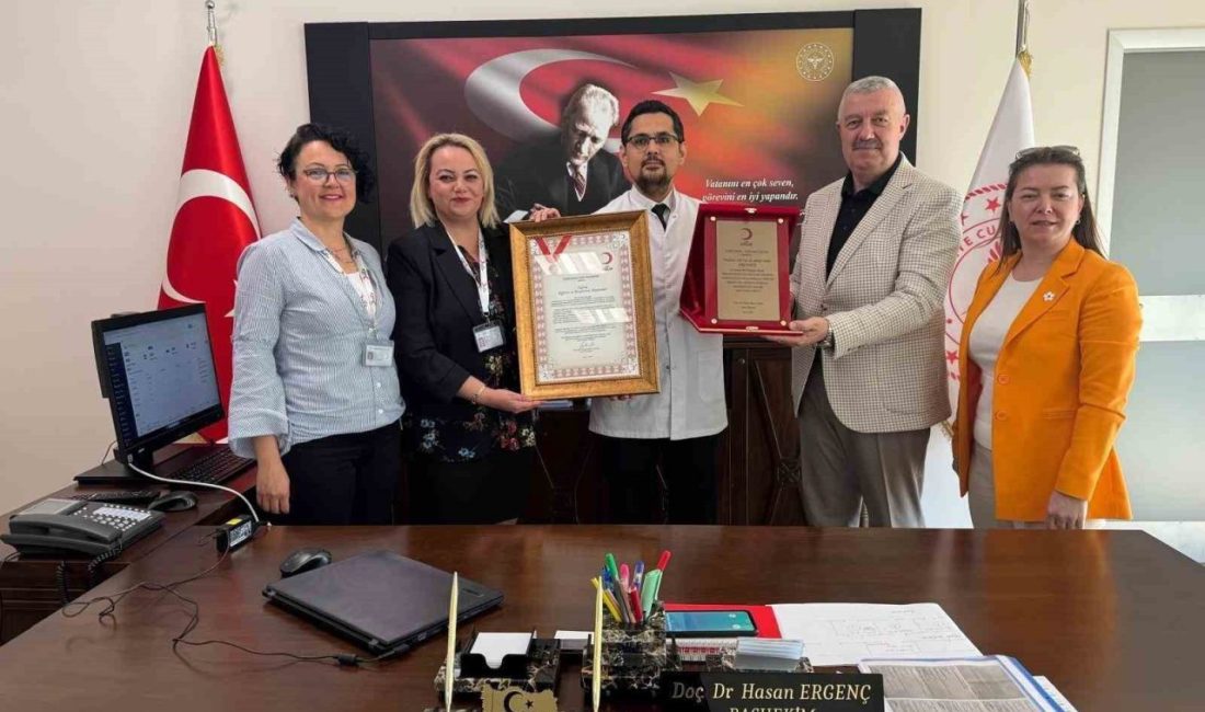 Kızılay’dan Yalova Eğitim ve Araştırma’ya bronz madalya 2025 yılında düzenlenen kampanya ile bin ünite kan toplanan Yalova