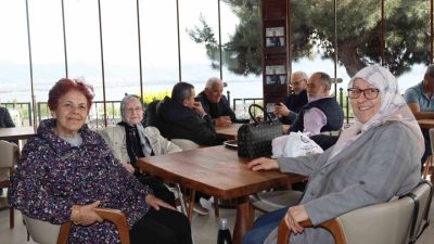 Kocaeli’de hizmete açılan Saygınlar Kulübü’nde yılların deneyimiyle huzuru ve dostluğu