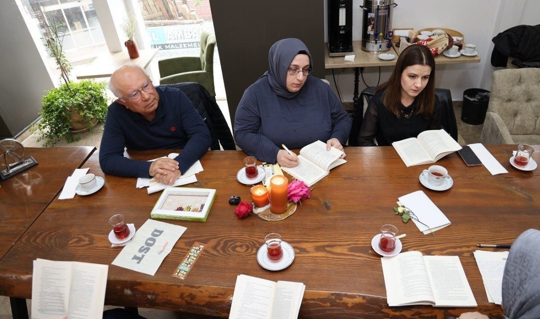 Kocaeli Büyükşehir Belediyesi tarafından hayata geçirilen “Okuyan Şehir Kulübü Projesi”,