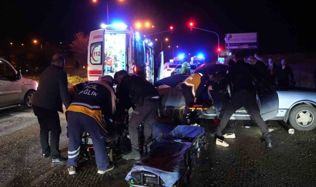 Kontrolden çıkan otomobil, kırmızı ışıkta bekleyen araçlara çarptı: 9 yaralı Kastamonu-İnebolu karayolu üzerinde kontrolden çıkan otomobil, kırmızı ışıkta bekleyen 3