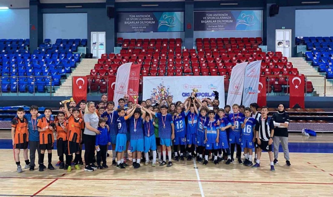 Küçükler futsal şampiyonları belli oldu DÜZCE(İHA) – Düzce okul sporları küçükler futsal müsabakalarında erkeklerde Kaynaşlı