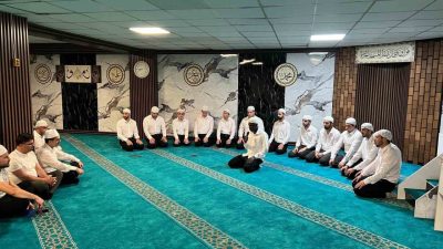 ı Kerim kursuna katılarak Kur’an öğrenen öğrencilere hediyeler verildi. Düzce