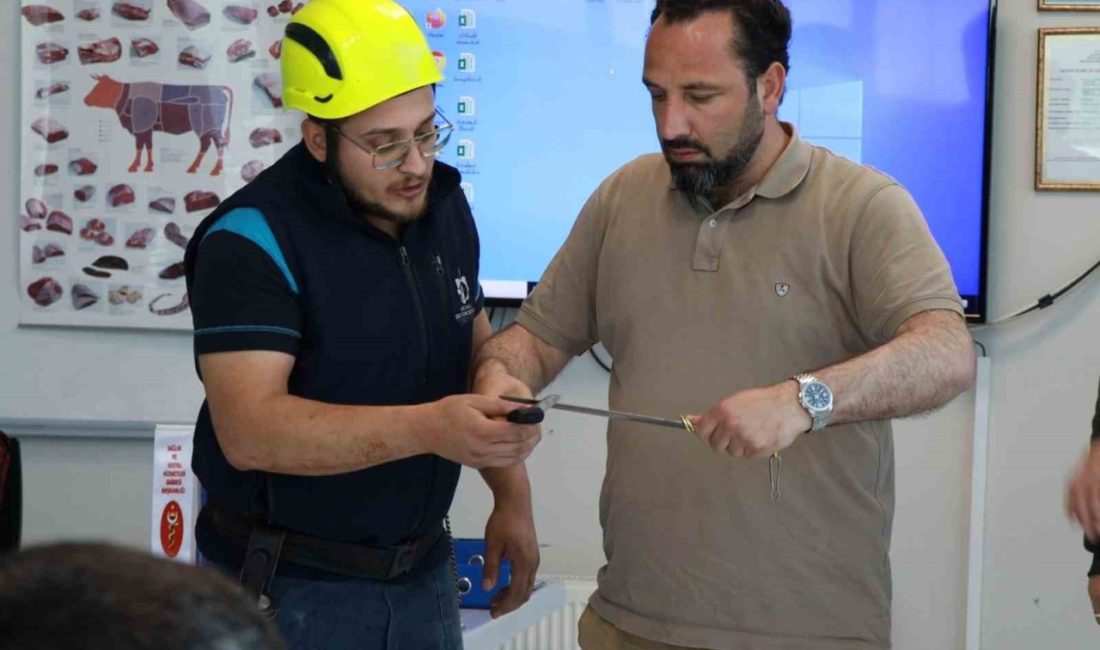 Kurban kesim kursuna yoğun ilgi Kocaeli Büyükşehir Belediyesi, kurban kesim elemanı sertifikasına sahip olmak isteyen