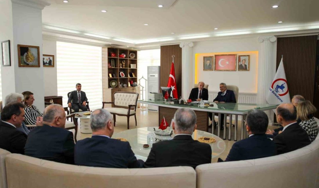 Düzce Belediye Başkanı Dr. Faruk Özlü, bir dizi temaslarda bulunmak