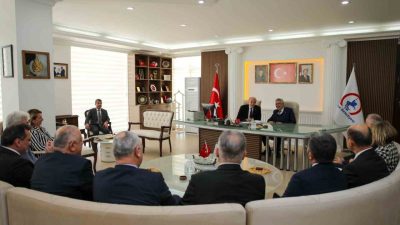 Düzce Belediye Başkanı Dr. Faruk Özlü, bir dizi temaslarda bulunmak