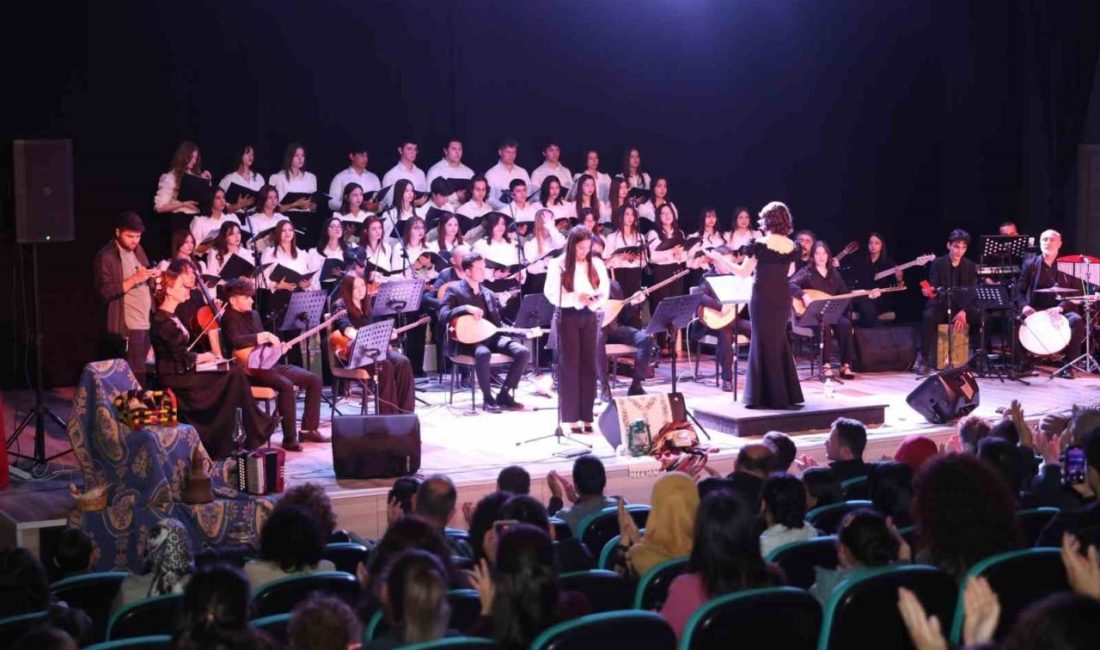 Öğrencilerden muhteşem konser DÜZCE(İHA) – Düzce Güzel Sanatlar Lisesi Müzik Bölümü öğrencileri tarafından