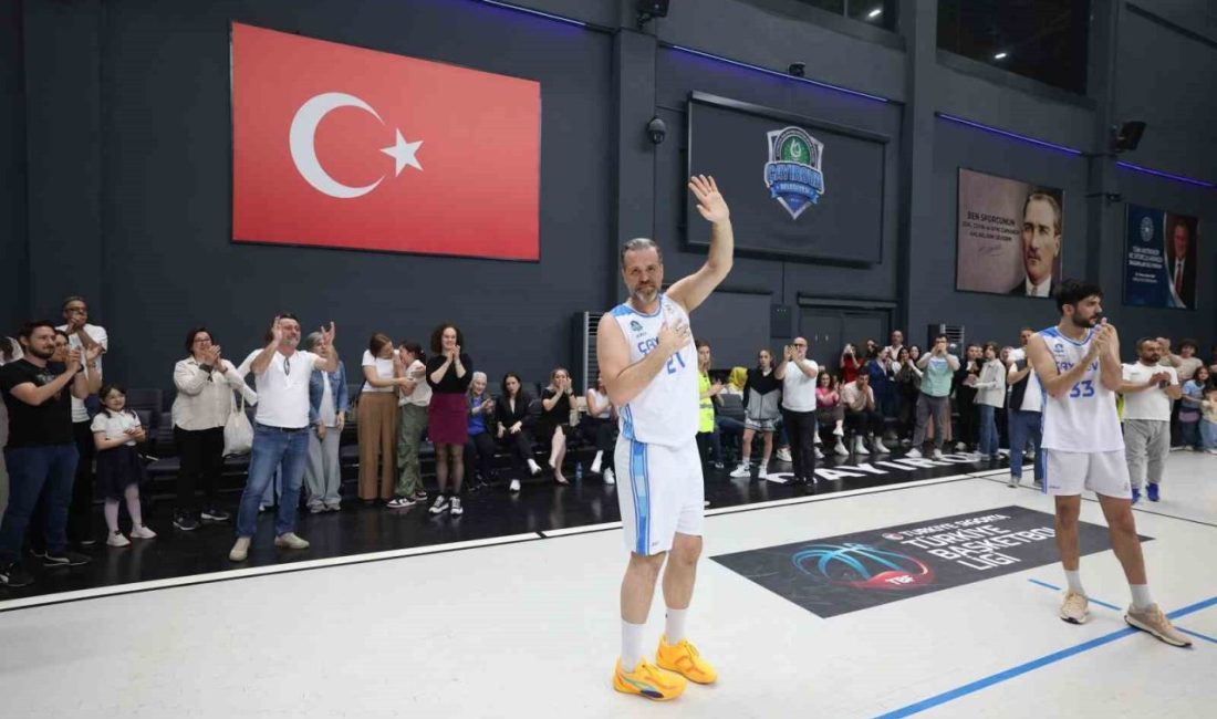 Oğuz Savaş, kariyerini Çayırova Belediyesi formasıyla noktaladı Eski milli basketbolcu Oğuz Savaş, basketbol sahalarına Çayırova Belediyesi formasıyla