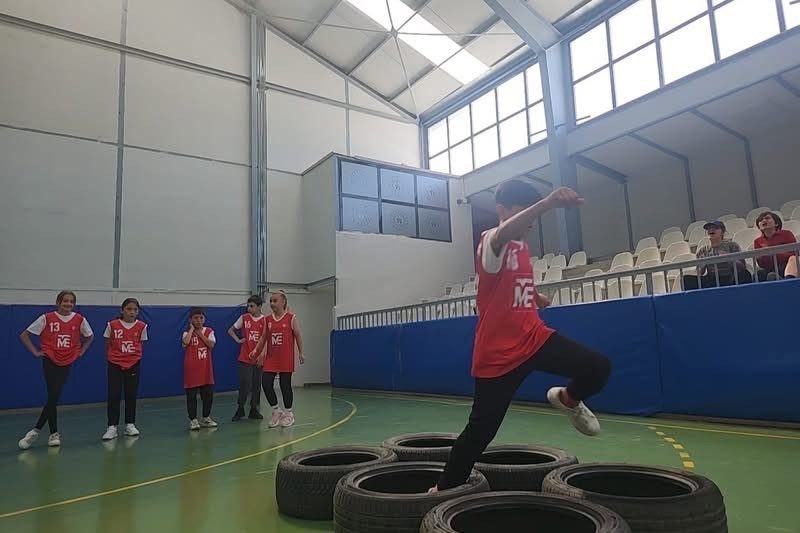 Bilecik’in Bozüyük İlçesi’nde gerçekleştirilen ’Ortaokullar Arası Parkur Yarışması’nda büyük heyecan