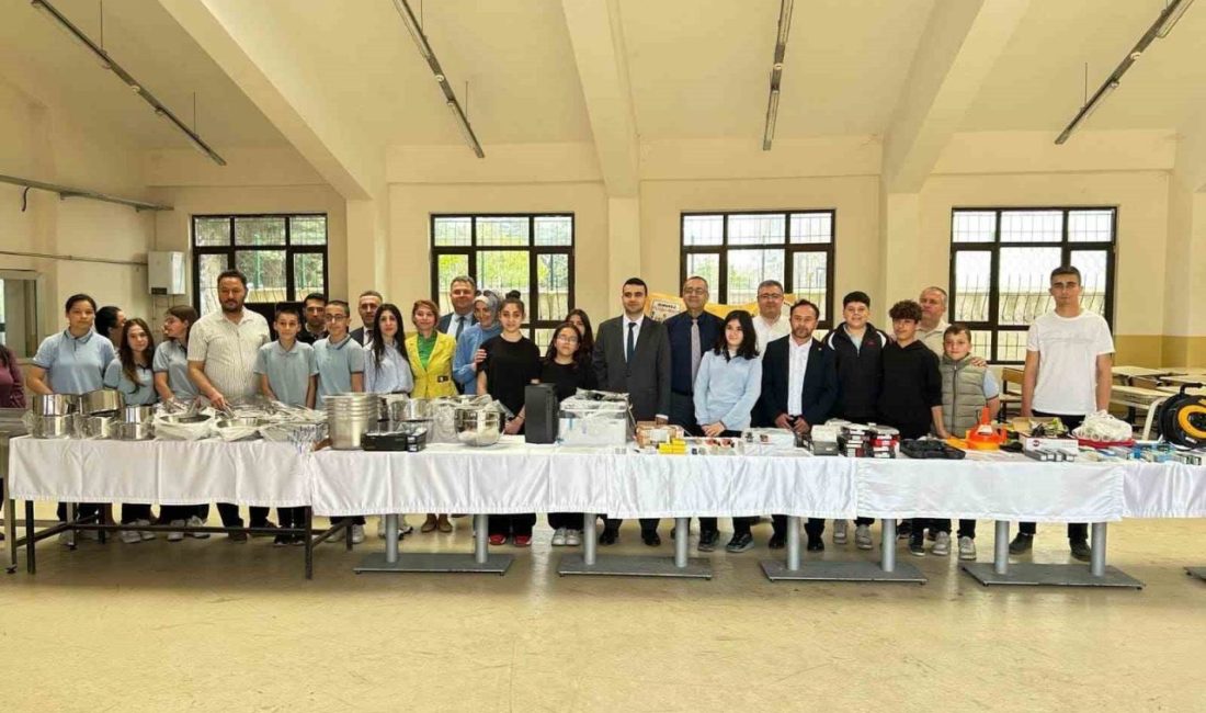 Osmaneli OSB’den Mesleki eğitime destek Osmaneli Organize Sanayi Bölge Müdürlüğü, mesleki eğitimde kalitenin artırılması ve