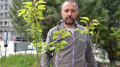 Bilecik’te dedesinden babasına ve ardından kendisine geçen fidancılık mesleğini ilk