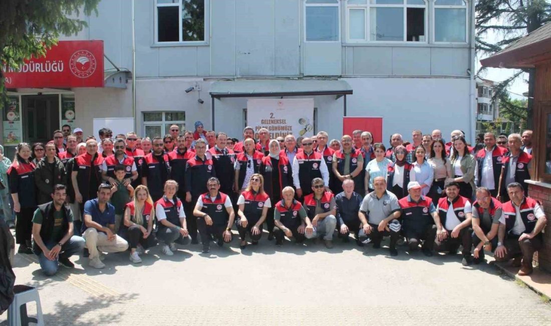 Pilav günü etkinliğinde bir araya geldiler Düzce İl Tarım ve Orman Müdürlüğü personelinin sosyal ve mesleki