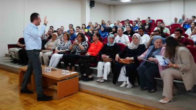 Düzce Belediyesi’nin “Evlilik Okulu” projesi bu kez emniyet personeline kapılarını