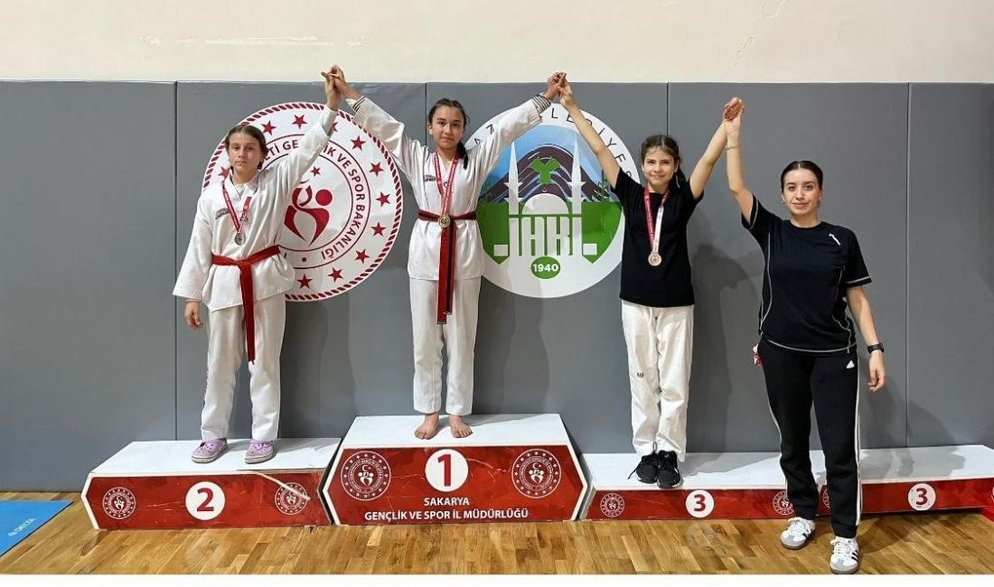 Sakarya Büyükşehir’in altyapı sporcularından 82 madalya Sakarya Büyükşehir Belediye Spor Kulübü alt yapı sporcuları, Akyazı’da gerçekleştirilen