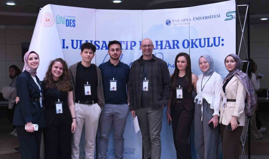 Sakarya Üniversitesi’nde 1. Ulusal Tıp Bahar Okulu gerçekleştirildi Sakarya Üniversitesi Tıp Fakültesi Tıbbi Araştırma Topluluğu (SAÜTTAT) tarafından düzenlenen