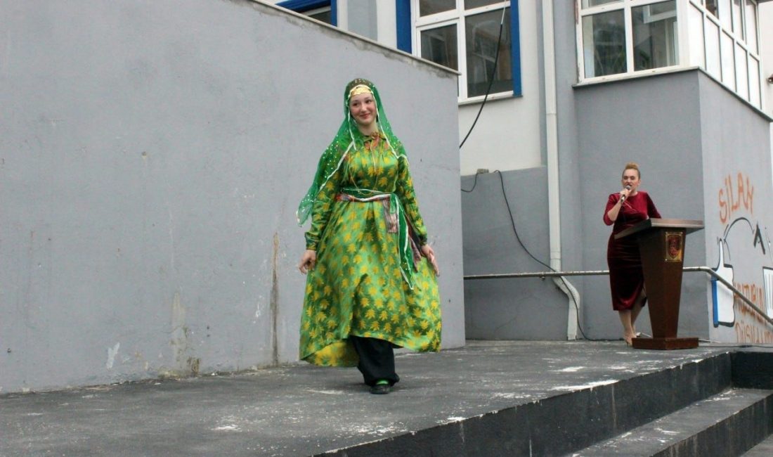 Sakarya’nın Karasu ilçesinde bulunan Şehit Üsteğmen İbrahim Abanoz Anadolu Lisesi,