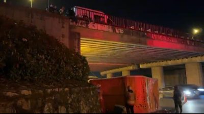 Düzce’de kız arkadaşı ile tartışmasının ardından köprüye çıkan genci itfaiye