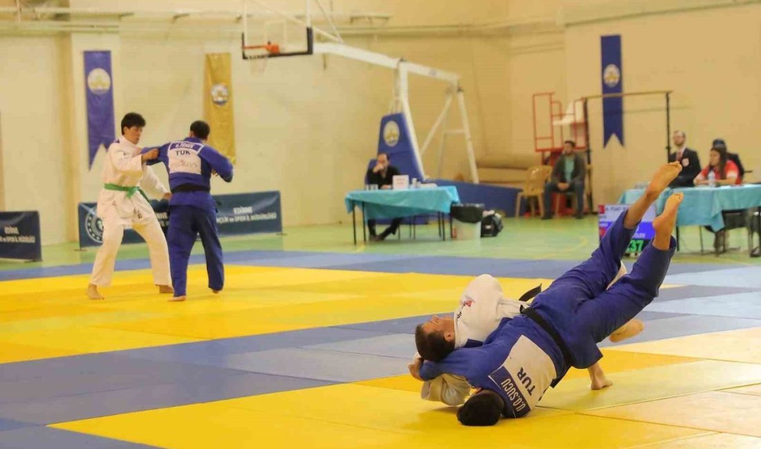 SUBÜ’lü judocudan üç madalya SUBÜ uluslararası öğrencisi, katıldığı iki farklı judo şampiyonasında toplam üç
