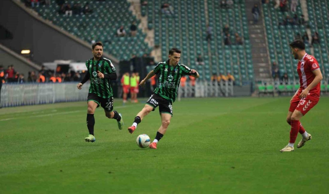 Trendyol 1. Lig’in 38. ve son haftasında şampiyon Kocaelispor, evinde