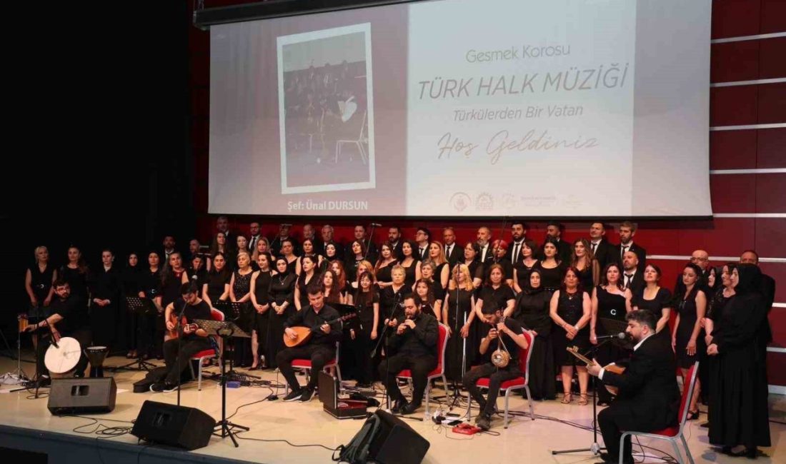 Gebze Belediyesi’nin Türk halk müziği korosu, gerçekleştirdiği konserde Anadolu’nun dört